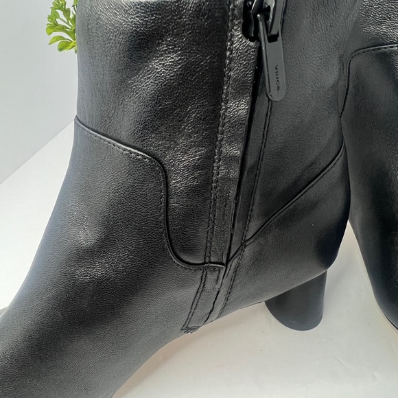 NEW Vince Hilda Leather Ankle Boots Black Size 5.5 - Picture 9 of 15